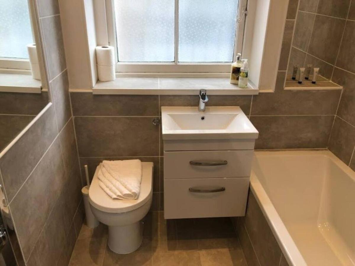 Beautiful Scandi-Inspired One Bed In Stockbridge Edimburgo Esterno foto